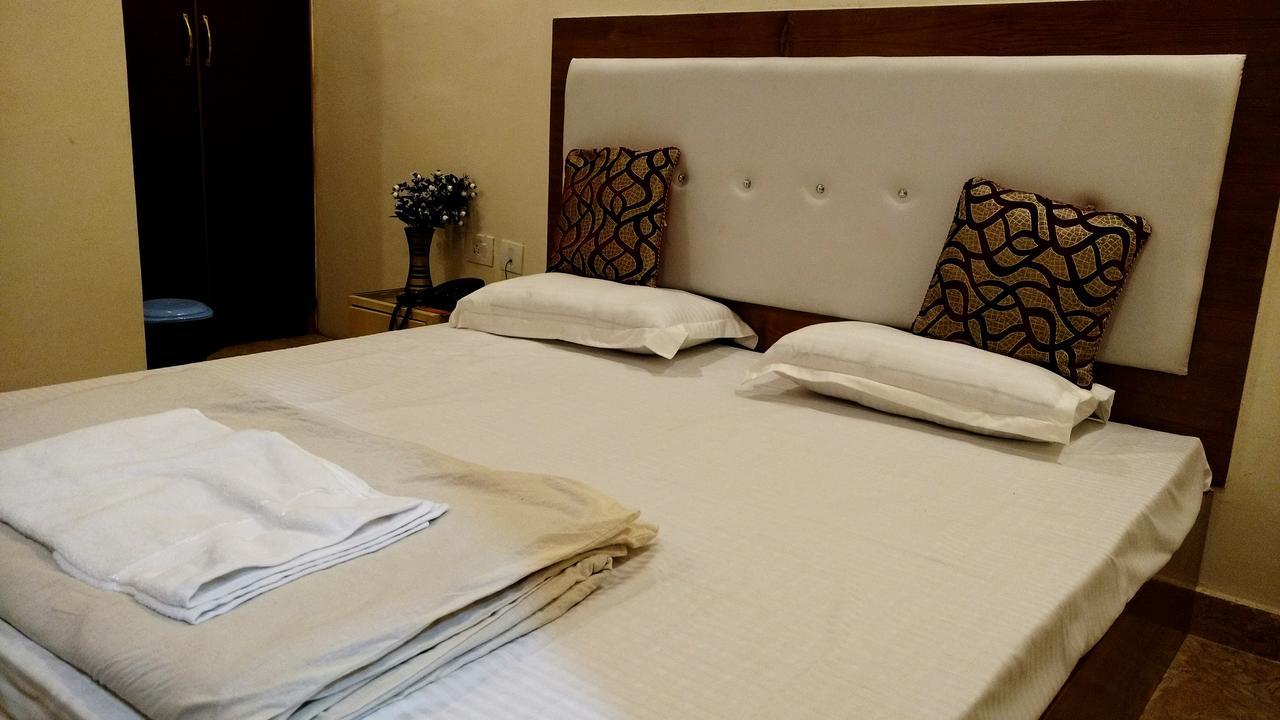 Hotel Rattans Regency Roorkee Exterior foto
